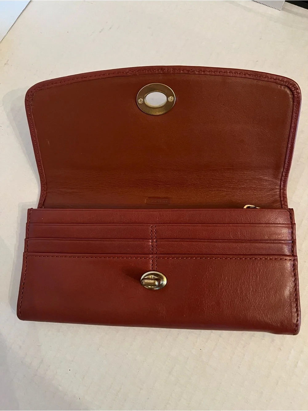 Coach Vintage Cognac Leather turn lock Wallet Excellent Condition